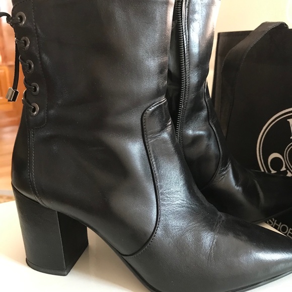 Italian Ladies leather booties - Picture 5 of 12